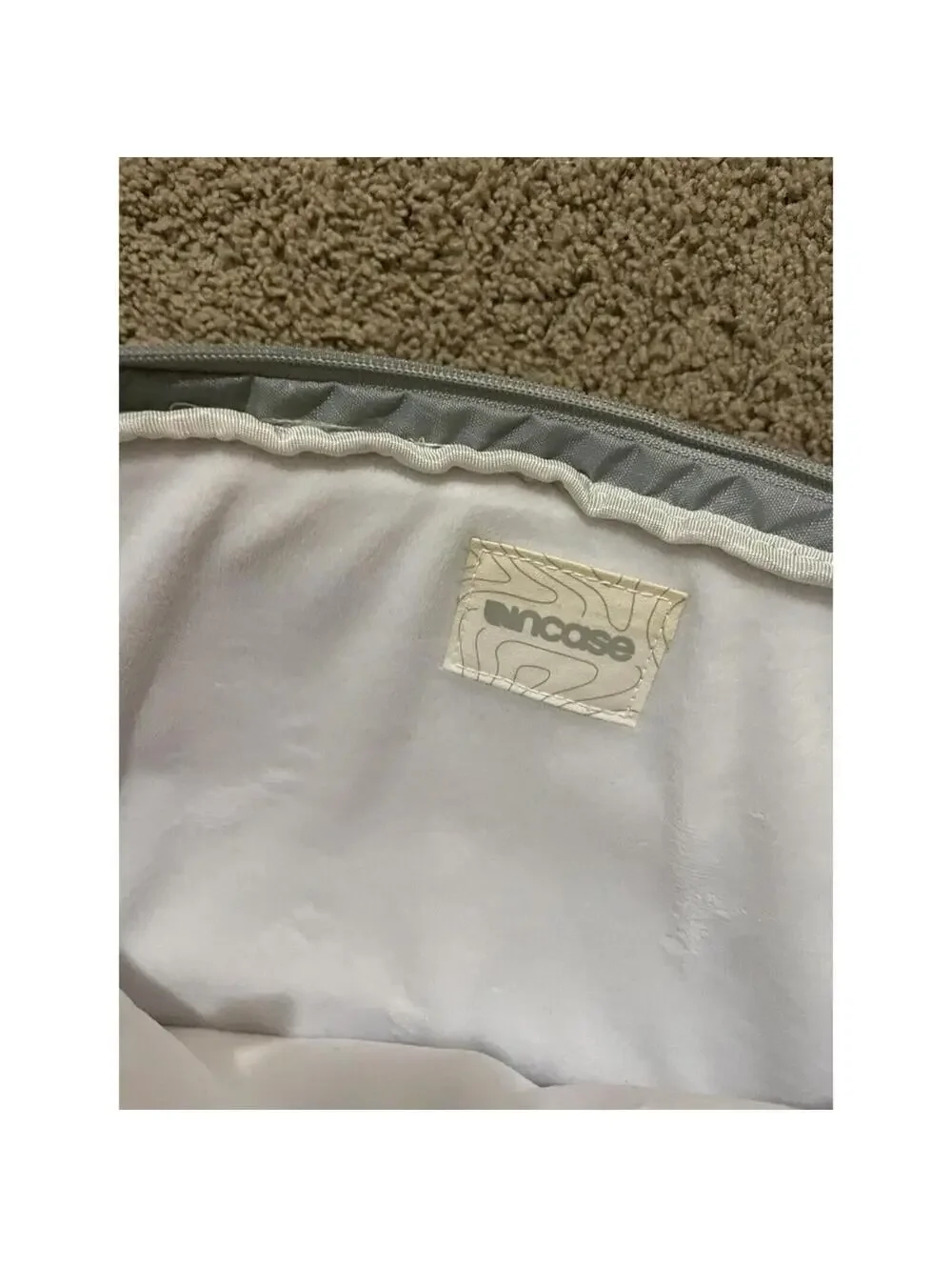 Laptop / Computer/ tablet bag /  holder / brief INCASE light grey 13.5in x 10in
